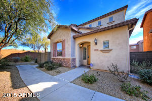 3932 E Cat Balue Dr, Phoenix, AZ 85050 photo 1