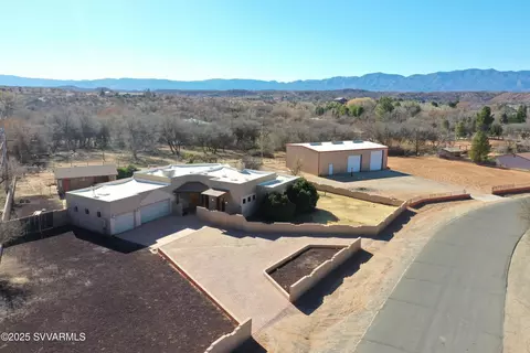 10555 E Hidden View Dr, Cornville, AZ 86325