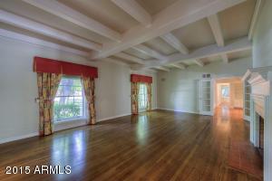 2911 N Manor Dr E, Phoenix, AZ 85014 photo 4