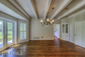 2911 N Manor Dr E, Phoenix, AZ 85014 photo 8