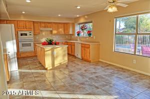 1375 S Hazel St, Gilbert, AZ 85296 photo 3