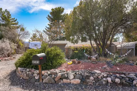 4595 E Cochise Dr, Rimrock, AZ 86335