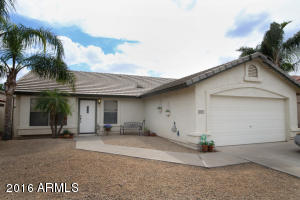 2317 E Smoke Tree Rd, Gilbert, AZ 85296 photo 1