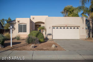 3916 S Sinova Ave, Gilbert, AZ 85297 photo 1