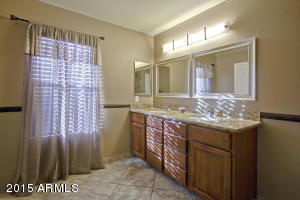3365 E Longhorn Dr, Gilbert, AZ 85297 photo 11