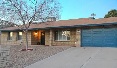 3702 E Columbine Dr, Phoenix, AZ 85032 photo 1