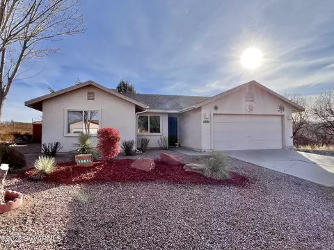 5685 N Debbie Ln, Rimrock, AZ 86335
