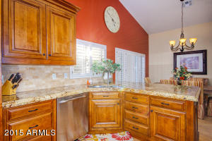 907 S Dolphin Dr, Gilbert, AZ 85233 photo 11