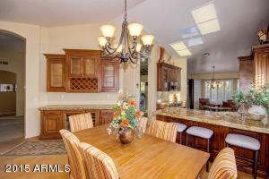 907 S Dolphin Dr, Gilbert, AZ 85233 photo 5