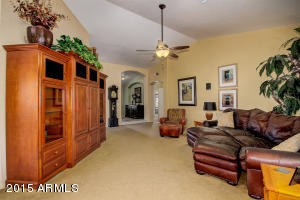907 S Dolphin Dr, Gilbert, AZ 85233 photo 9