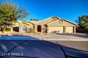 907 S Dolphin Dr, Gilbert, AZ 85233 photo 1