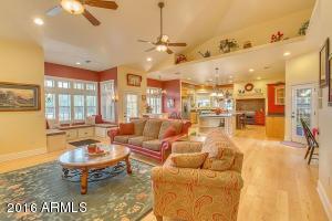 2066 E Appleby Rd, Gilbert, AZ 85298 photo 7