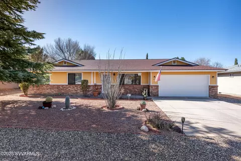 3435 E Yuma Dr, Rimrock, AZ 86335