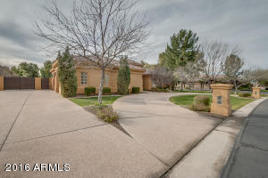 2527 E Page Ct, Gilbert, AZ 85234 photo 5