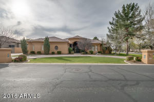 2527 E Page Ct, Gilbert, AZ 85234 photo 1