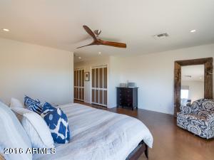 4905 E White Gates Dr, Phoenix, AZ 85018 photo 15