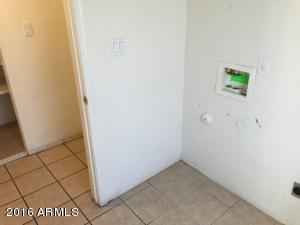 1718 E Pleasant Ln, Phoenix, AZ 85042 photo 11