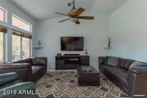 304 E Liberty Ln, Gilbert, AZ 85296 photo 11
