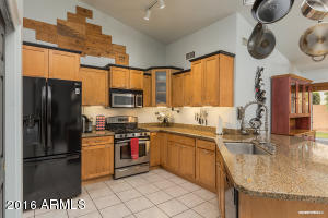 304 E Liberty Ln, Gilbert, AZ 85296 photo 6