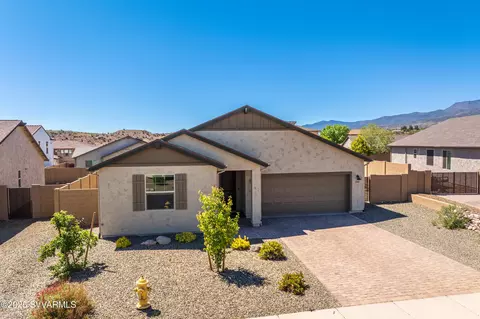 341 Laughing Hill Dr, Clarkdale, AZ 86324
