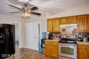 6918 W Wolf St, Phoenix, AZ 85033 photo 6