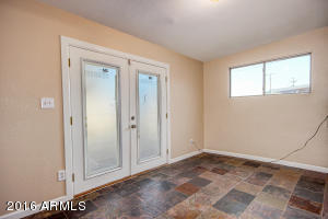 6918 W Wolf St, Phoenix, AZ 85033 photo 12