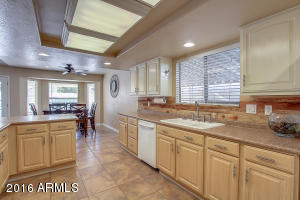 3741 Emerald Ave, Mesa, AZ 85206 photo 3