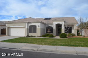 82 E Spur Ave, Gilbert, AZ 85296 photo 2