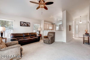 1382 E Vaughn Ave, Gilbert, AZ 85234 photo 4