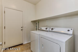 945 S Hawk Ln, Gilbert, AZ 85296 photo 34