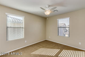 945 S Hawk Ln, Gilbert, AZ 85296 photo 32