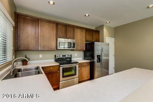 945 S Hawk Ln, Gilbert, AZ 85296 photo 12