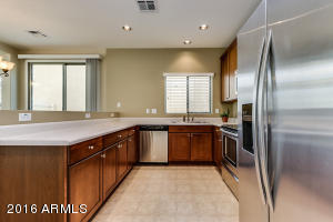 945 S Hawk Ln, Gilbert, AZ 85296 photo 13