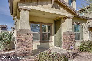 945 S Hawk Ln, Gilbert, AZ 85296 photo 2