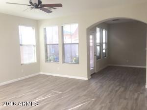 1933 Emily Ln, Gilbert, AZ 85295 photo 2