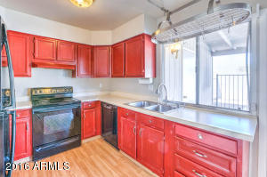 4128 E Pleasant Ln, Phoenix, AZ 85042 photo 7