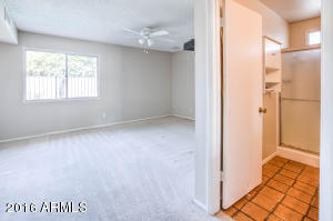 4128 E Pleasant Ln, Phoenix, AZ 85042 photo 9