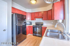 4128 E Pleasant Ln, Phoenix, AZ 85042 photo 8