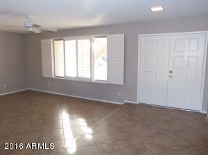 2830 E Cannon Dr, Phoenix, AZ 85028 photo 2