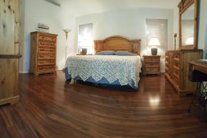 2237 E Austin Dr, Gilbert, AZ 85296 photo 3