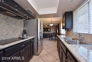 2832 E Paradise Dr, Phoenix, AZ 85028 photo 3