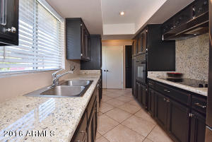 2832 E Paradise Dr, Phoenix, AZ 85028 photo 5