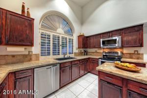 6759 E Vinson Cir, Mesa, AZ 85215 photo 5