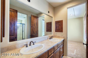 34 E Cactus Wren Dr, Phoenix, AZ 85020 photo 36