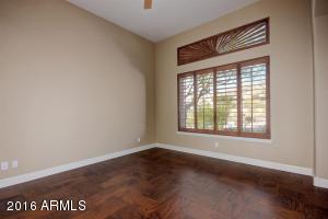 407 E Desert Wind Dr, Phoenix, AZ 85048 photo 9
