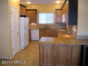 6375 S Legend Ct, Gilbert, AZ 85298 photo 4