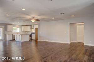 520 E Hayward Ave, Phoenix, AZ 85020 photo 8