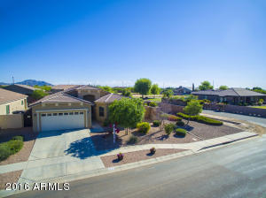 2805 E Trigger Way, Gilbert, AZ 85297 photo 2