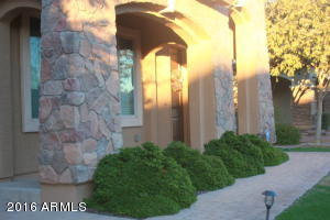 2742 E Hampton Ln, Gilbert, AZ 85295 photo 4