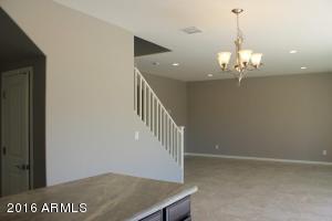841 E Gary Ln, Phoenix, AZ 85042 photo 10